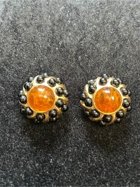 Vintage Ivana Couture Clip-On Earrings